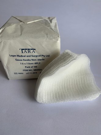 Gauze Swabs 75x75 Gauze Swabs 75x750001